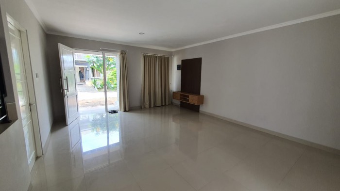 Rumah Disewakan Semi Furnished di Cluster Florencia Lippo Cikarang